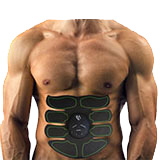 Oberkörper eines durchtrainierten Mannes der den Abs Stimulator trägt
